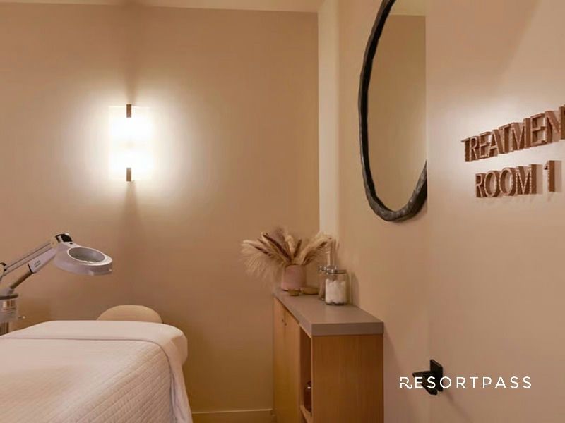 rockaway-hotel-spa-queens-signature-body-polish-pool-signature-body-polish-hero-logo.jpg
