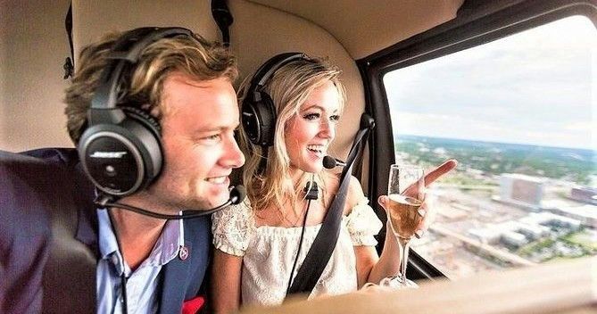 Date Night Helicopter Tour of Tampa with Champagne and Roses