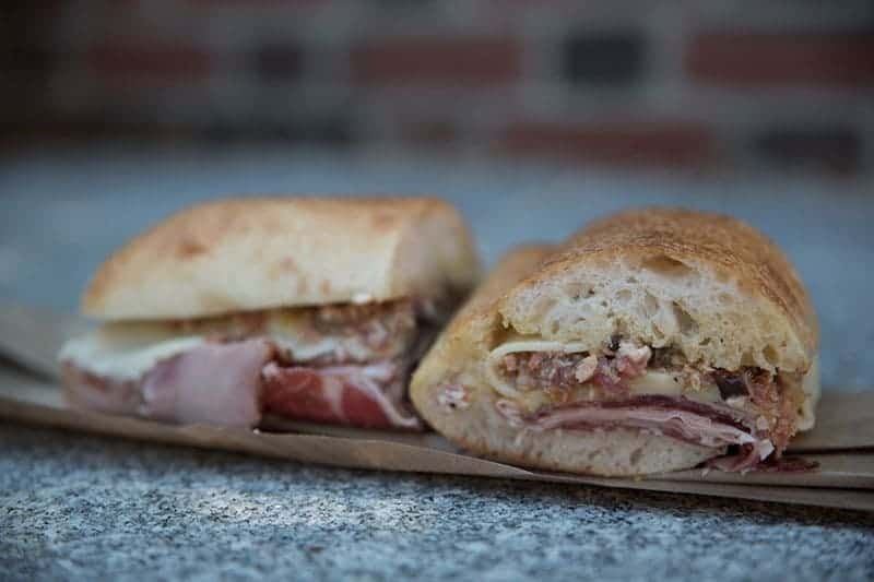sandwich-on-boston-food-tour