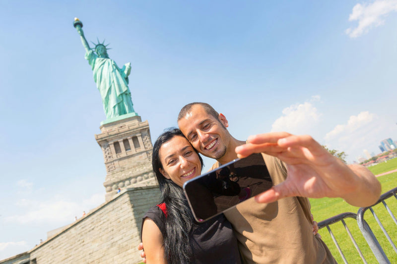 selfie with statue of liberty