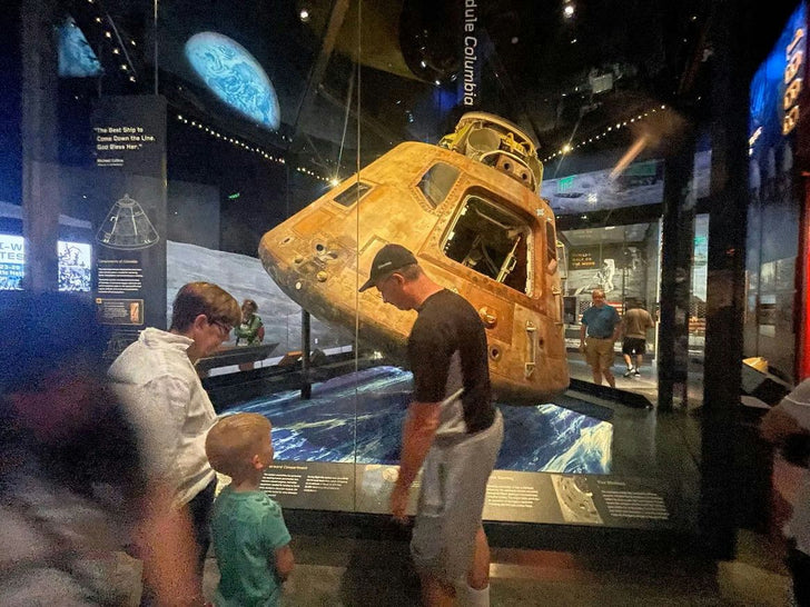 Guided Tour of the Air and Space Museum with Reserved Entry