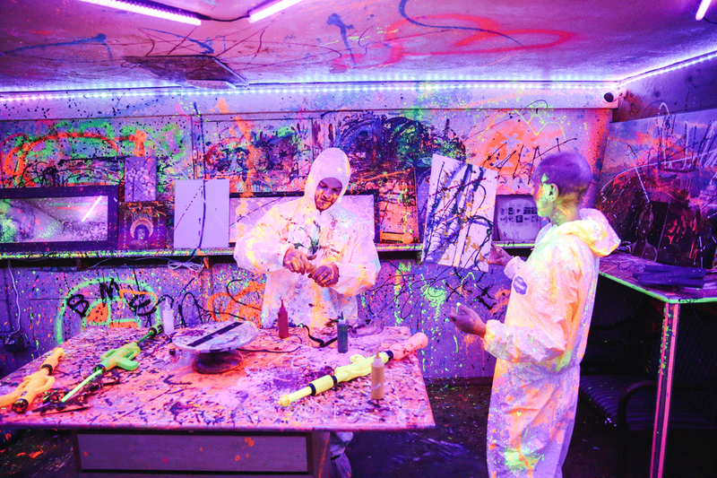 Splatter Art Studio loading paint gun.png