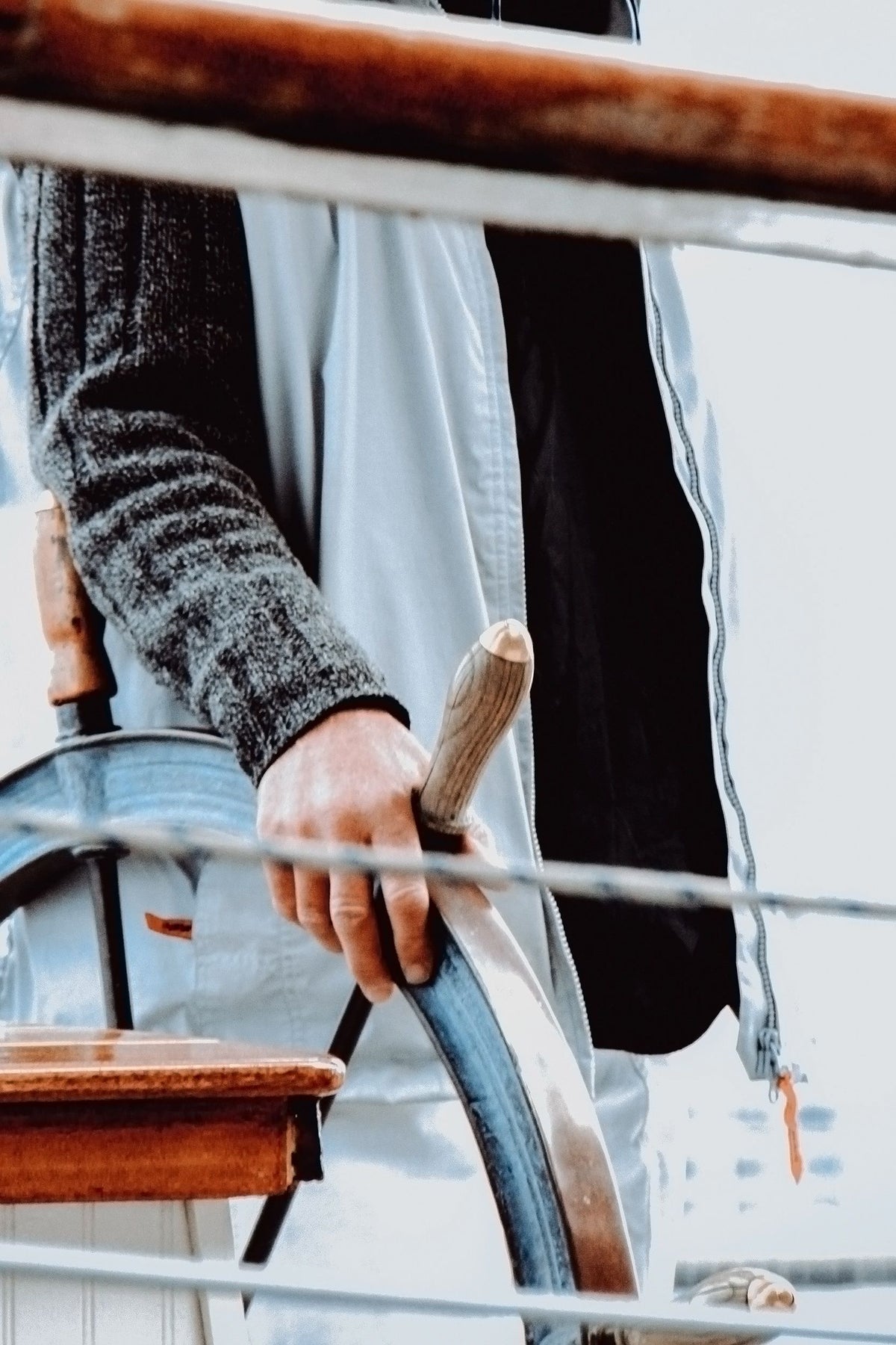 steering-boat-upclose