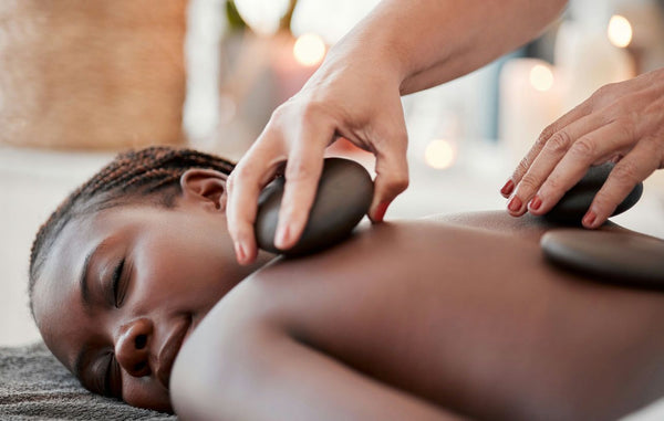 massage with stones