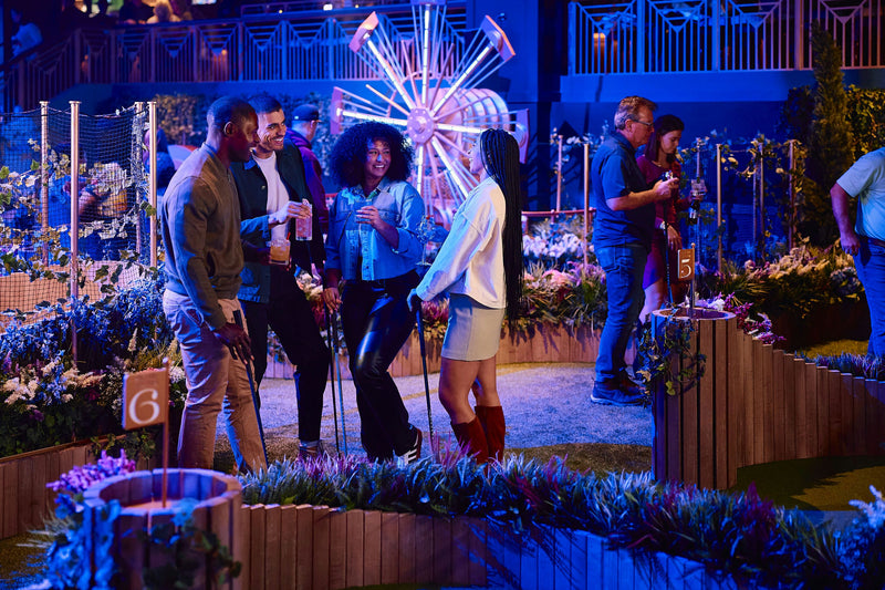 swingers-las-vegas-friends-putting-mini-golf-hole-6.jpg