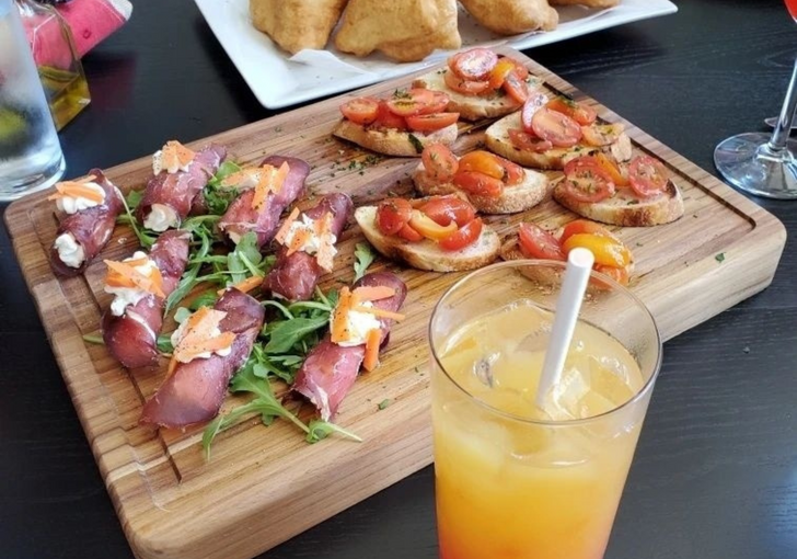 Downtown Hollywood Art & History Food Tour