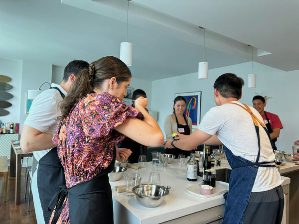 tasting-in-cooking-class