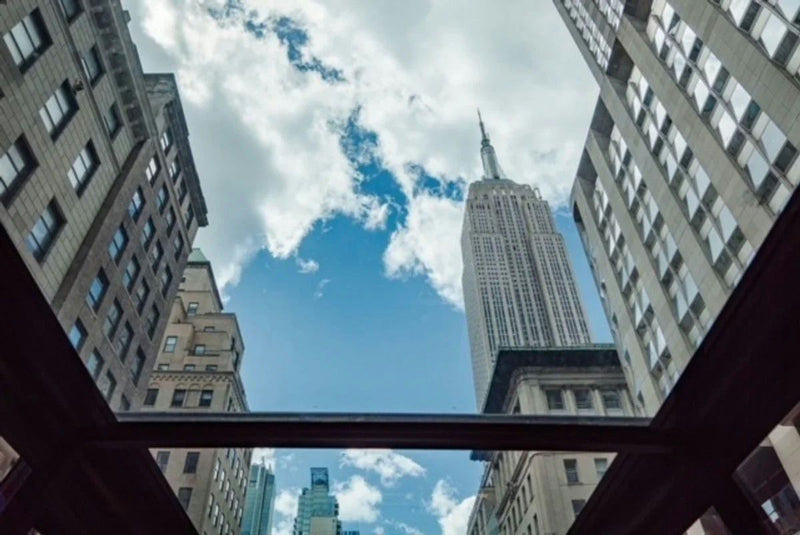 empire state buidling from bus