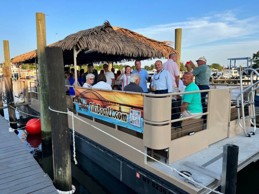 tiki-boat-with-people