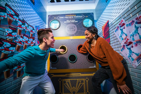 Timeliner reaching into portals.jpg