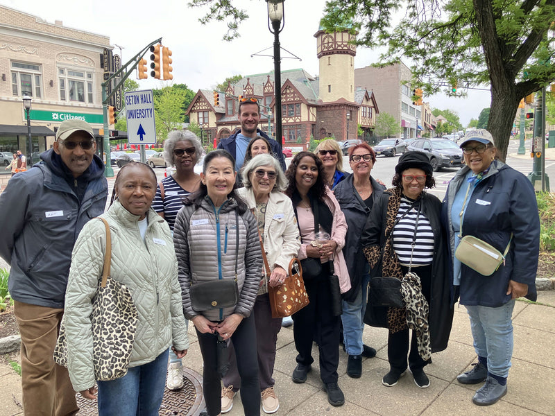 tour group on South Orange Loop tour