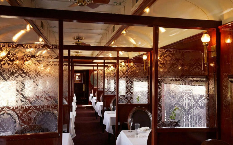 train-dining-area