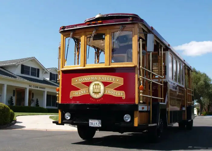 trolley-going-down-street