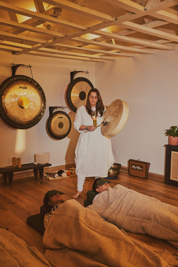 two people at sound therapy