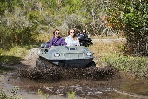 two-women-mudding