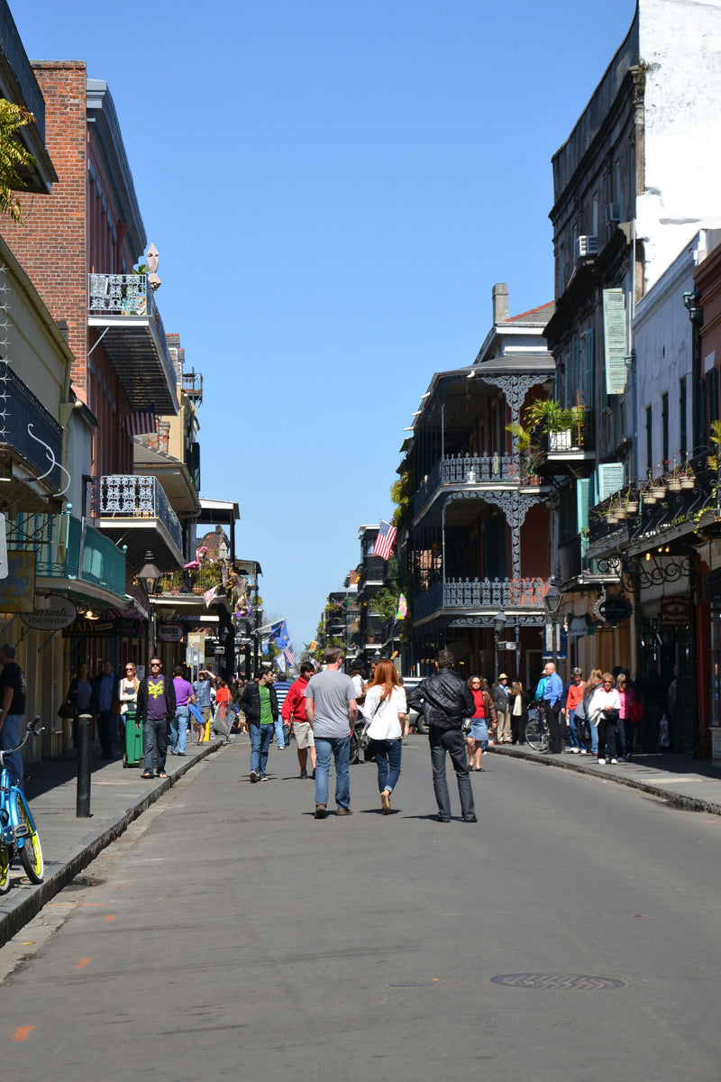 walking-in-new-orleans