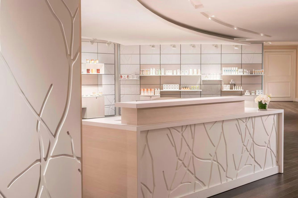 welcome-desk-at-spa