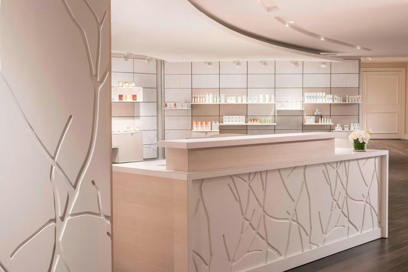 welcome-desk-at-spa