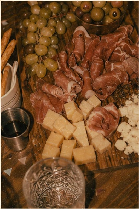 Wine Tasting Experience chacuterie