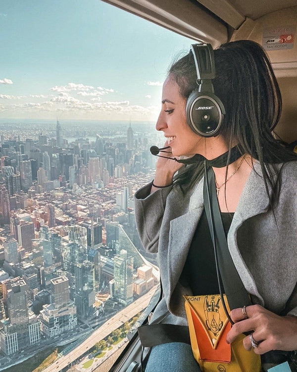 heliny-helicopter-flying-through-buildings.jpg