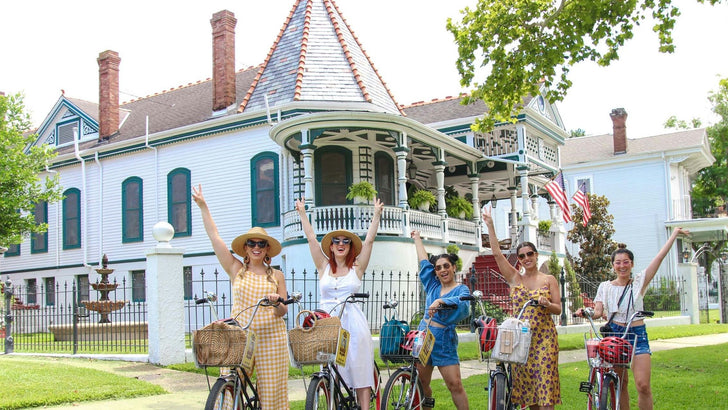 Original 'Creole & Crescent' Bicycle Tour (Pedal Bikes)