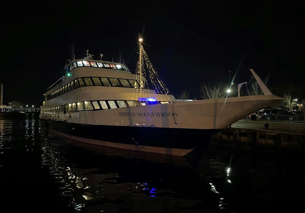 Dinner Cruise ship